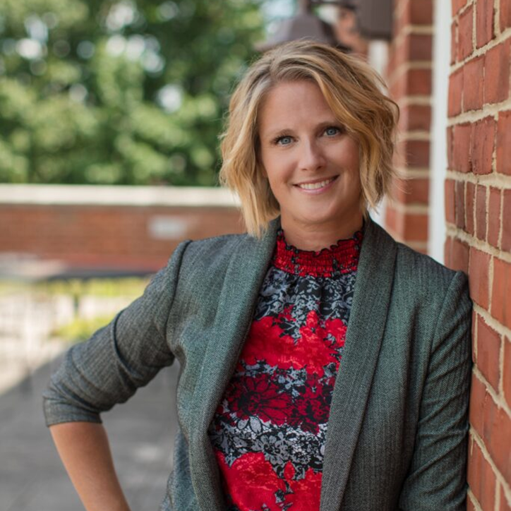 Michelle Ramaker Headshot